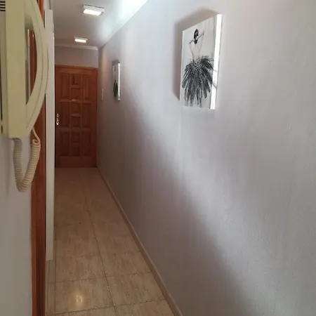 Los Cristianos 200m From Beach Wifi * لوس كريستيانوس